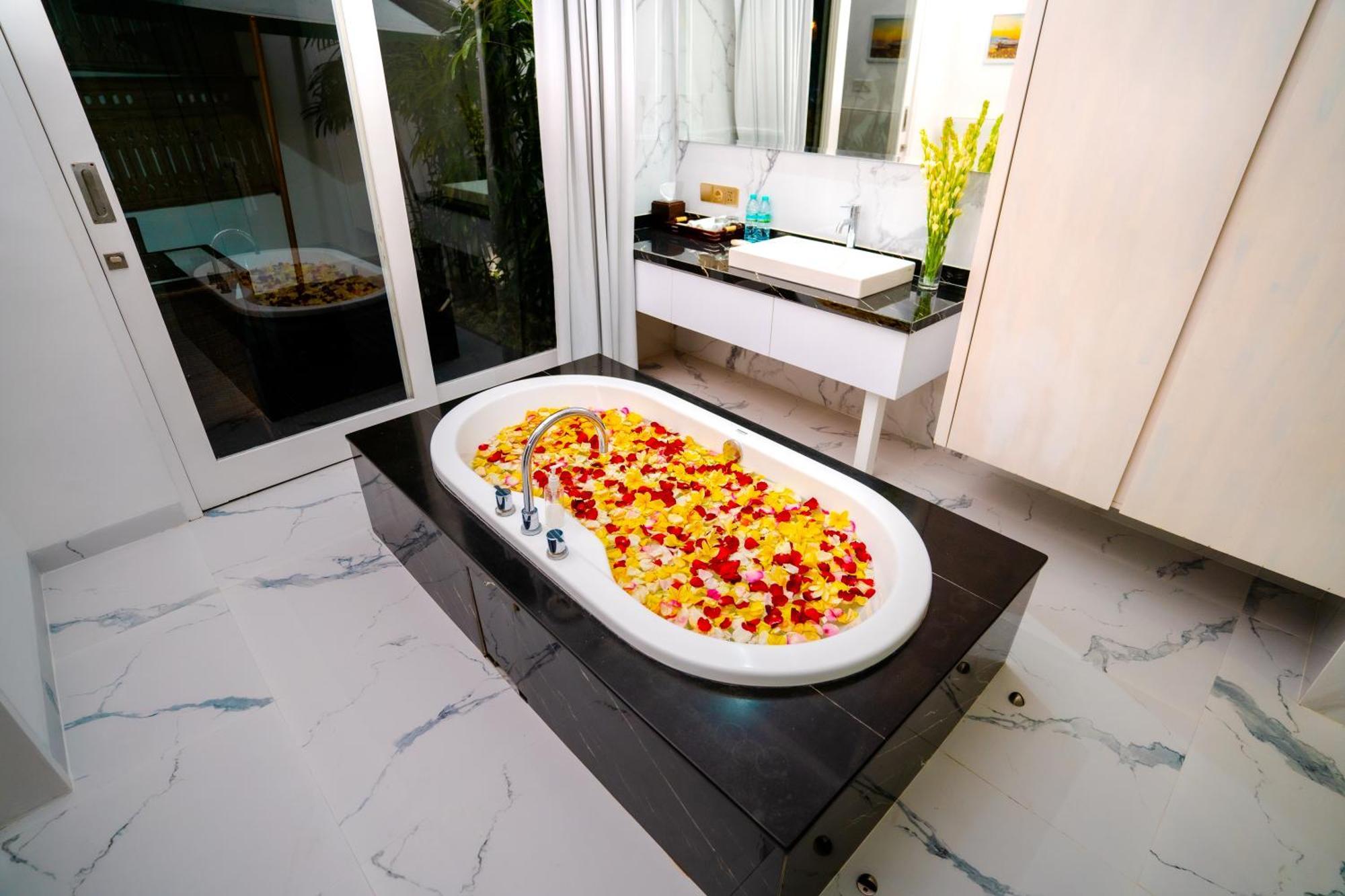 Bajra Bali Villa Seminyak מראה חיצוני תמונה